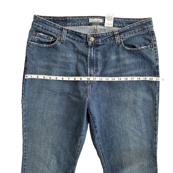 Levi's Jeans Women's 515 Boot Cut Stretchy Medium Wash Size:18 - Picture 8 of 11